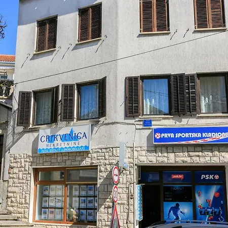 Apartment Center
