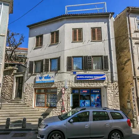 Apartment Center